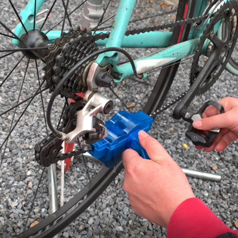 Bike chain cleaning kit